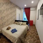Bed & Breakfast Vacanze Partenopee - San Liborio 4*